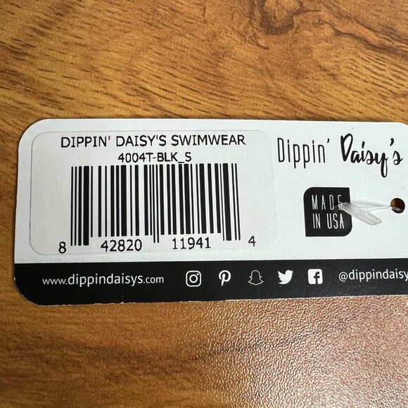 Dippin Daisys Caged Bikini Swim Top Size S‎ Criss Cross Front Black Strappy NWT - Picture 6 of 6